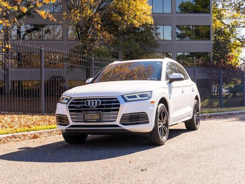 Used 2018 Audi Q5 Prestige w/ Prestige Package image 26