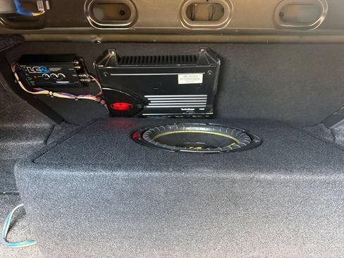 Used 2015 Chevrolet Camaro LS RWD image 14