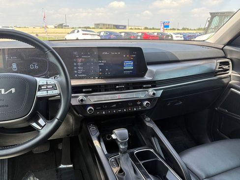 Certified 2025 Kia Telluride S AWD/4WD image 18