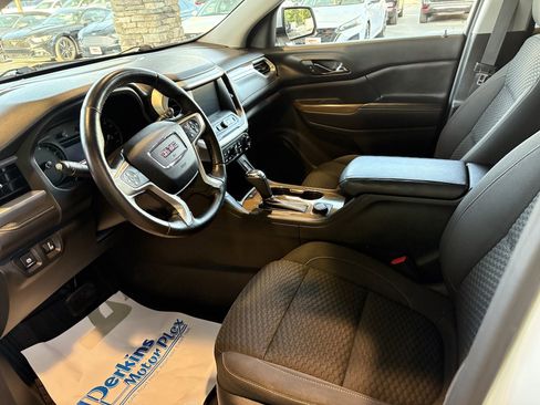 Used 2018 GMC Acadia SLE image 2