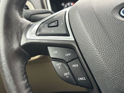 Used 2015 Ford Fusion SE w/ Equipment Group 202A image 18