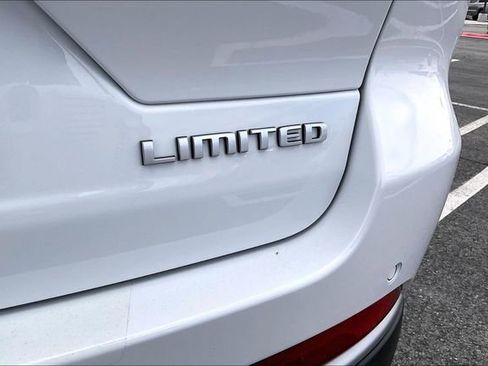 New 2026 Jeep Grand Cherokee Limited w/ Luxury Tech Group II image 13