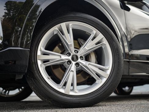 Used 2023 Audi Q8 Premium w/ Convenience Package image 18