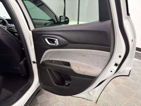 Used 2023 Toyota Corolla LE FWD image 46
