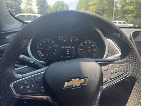 Used 2023 Chevrolet Malibu LT image 12