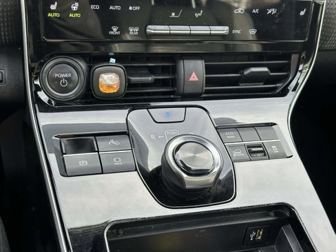 Used 2023 Toyota bZ4X Limited image 27