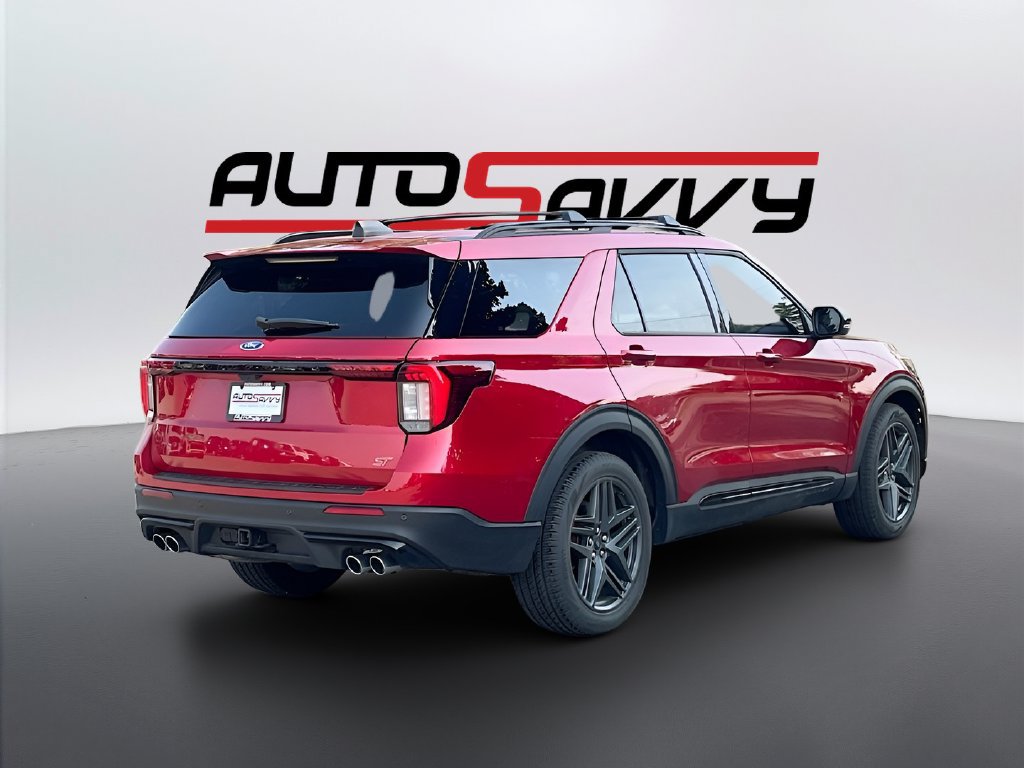 Used 2025 Ford Explorer ST AWD/4WD image 7