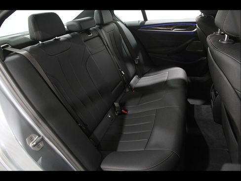 Certified 2023 BMW 530i xDrive w/ Premium Package AWD/4WD image 19