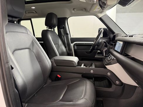 Used 2024 Land Rover Defender 110 S image 25