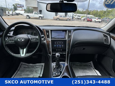 Used 2018 INFINITI Q50 Luxe w/ Essential Package (3.0T Luxe) image 14