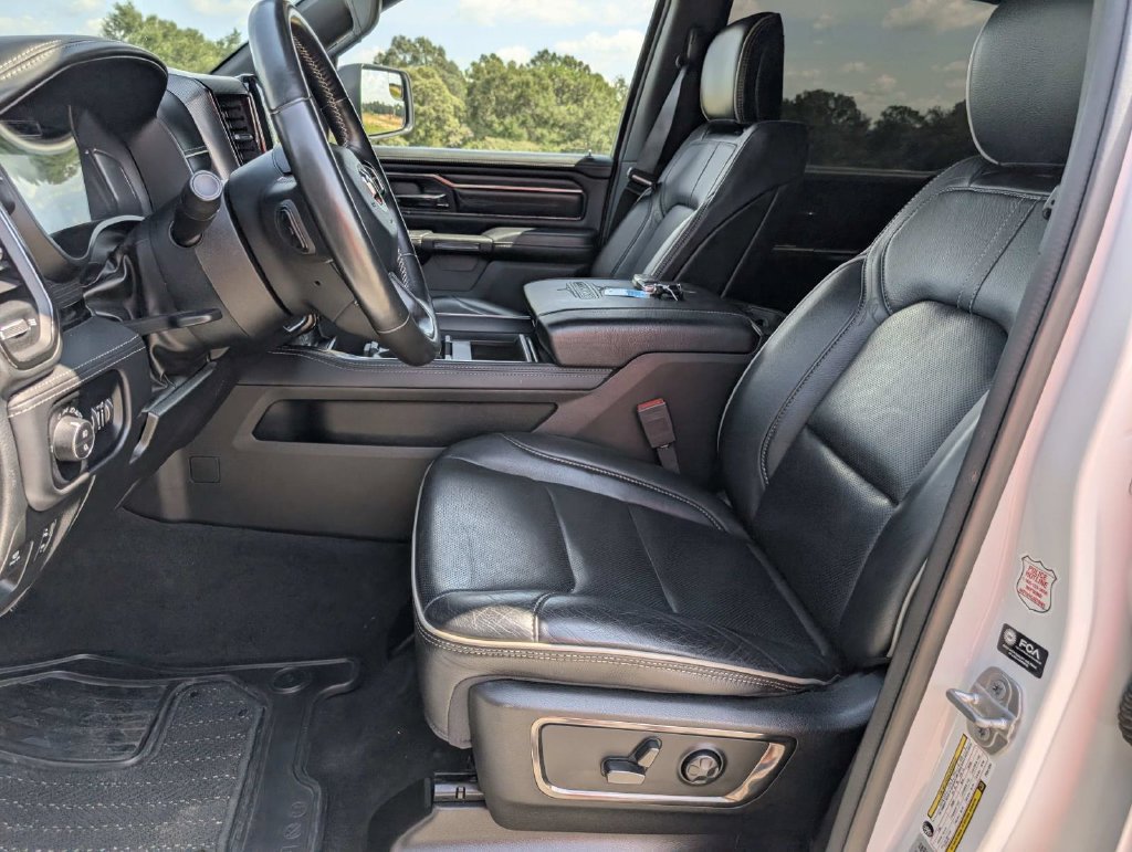 Used 2023 RAM 1500 Limited AWD/4WD image 17