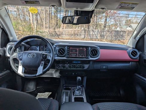 Certified 2023 Toyota Tacoma SR5 AWD/4WD image 20