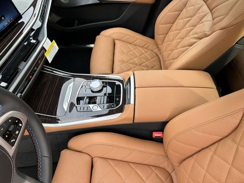 New 2026 BMW X5 M60i image 25