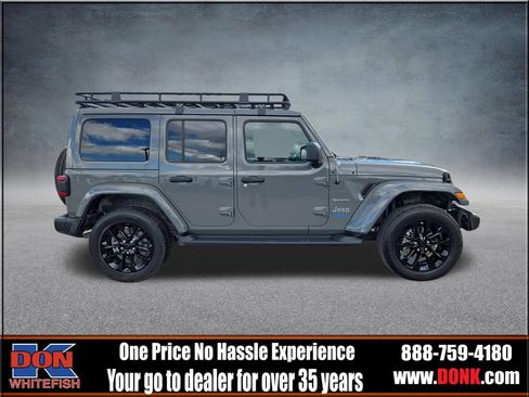 Used 2021 Jeep Wrangler Unlimited Sahara w/ Cold Weather Group AWD/4WD image 9