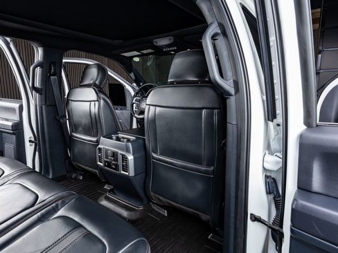 Used 2022 Ford F350 Platinum image 31