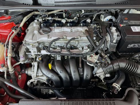 Used 2021 Toyota Corolla LE image 31