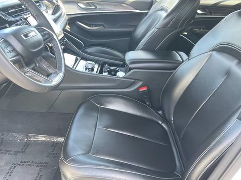 Used 2023 Jeep Grand Cherokee 4WD 4xe image 22