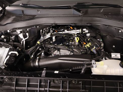 Used 2025 Ford Explorer Active image 21