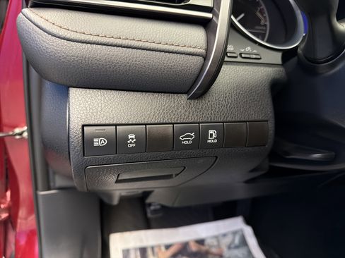 Used 2019 Toyota Camry LE image 15