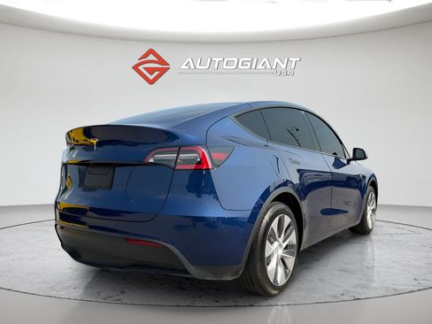 Used 2021 Tesla Model Y 2WD image 7