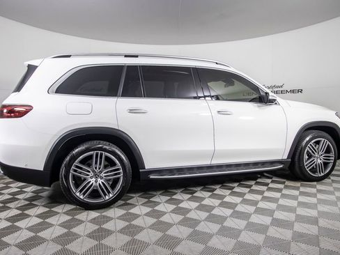 Used 2026 Mercedes-Benz GLS 450 4MATIC image 4