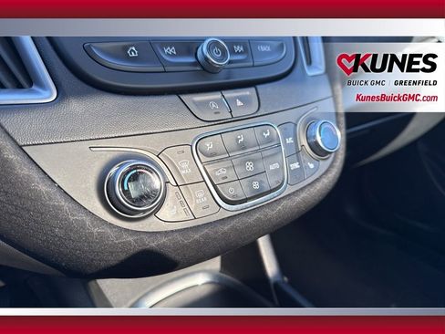 Used 2023 Chevrolet Malibu LT image 22
