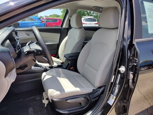 Used 2023 Kia Forte LXS FWD image 10