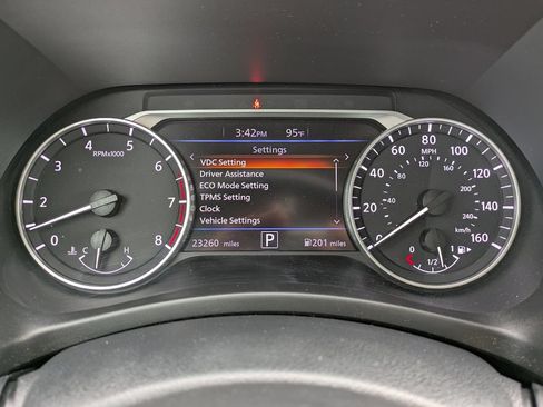 Used 2023 Nissan Sentra SR FWD image 25