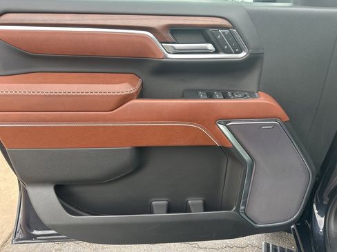 Used 2024 GMC Sierra 2500 Denali Ultimate image 16