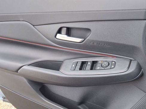 New 2026 Nissan Sentra SR w/ Floor Mat Package FWD image 19