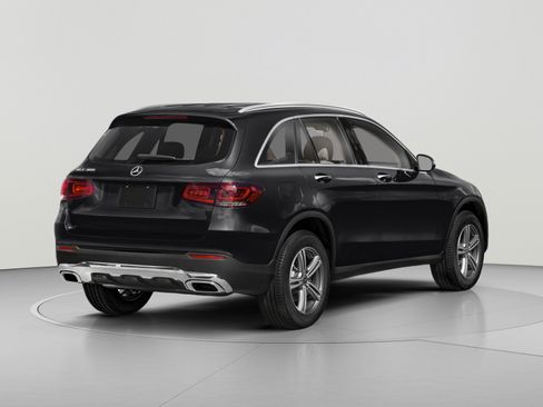 Used 2021 Mercedes-Benz GLC 300 4MATIC image 2