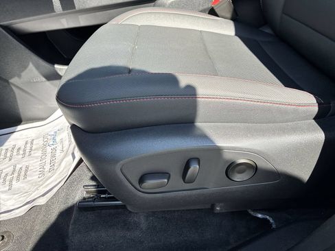 Used 2024 Chevrolet Traverse Z71 w/ LPO, Floor Liner Package AWD/4WD image 12