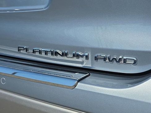 Used 2023 Toyota Highlander Platinum image 30