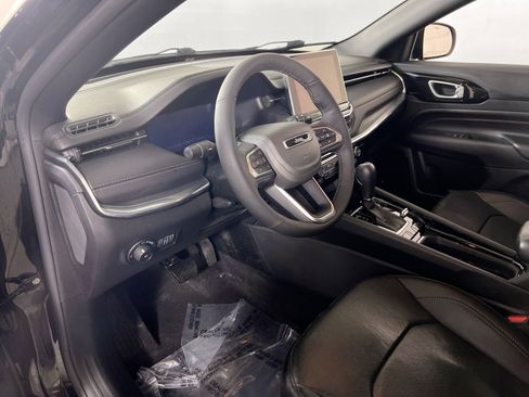 Used 2023 Jeep Compass Limited w/ Elite Group for (Red) Edition image 9