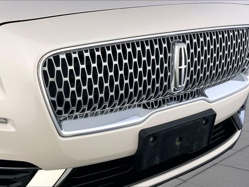 Used 2019 Lincoln Nautilus Reserve AWD/4WD image 32