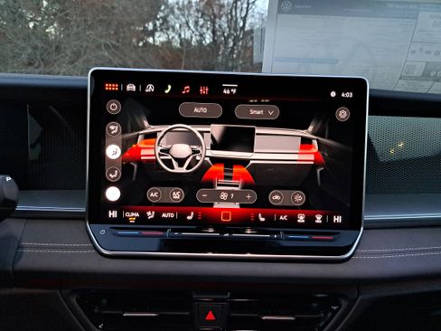 New 2026 Volkswagen Tiguan SE FWD image 21