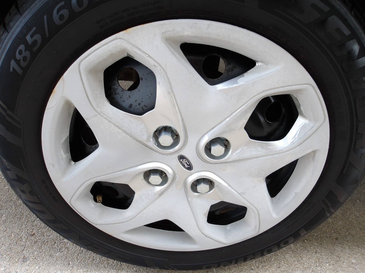 Used 2013 Ford Fiesta SE FWD image 26