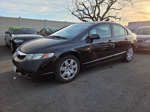 Used 2010 Honda Civic LX image 1