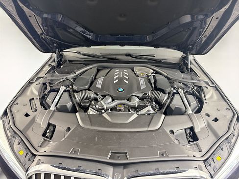 Used 2020 BMW 750i xDrive 750i xDrive w/ Executive Package image 39