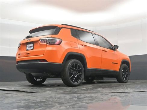 New 2026 Jeep Compass Latitude image 39