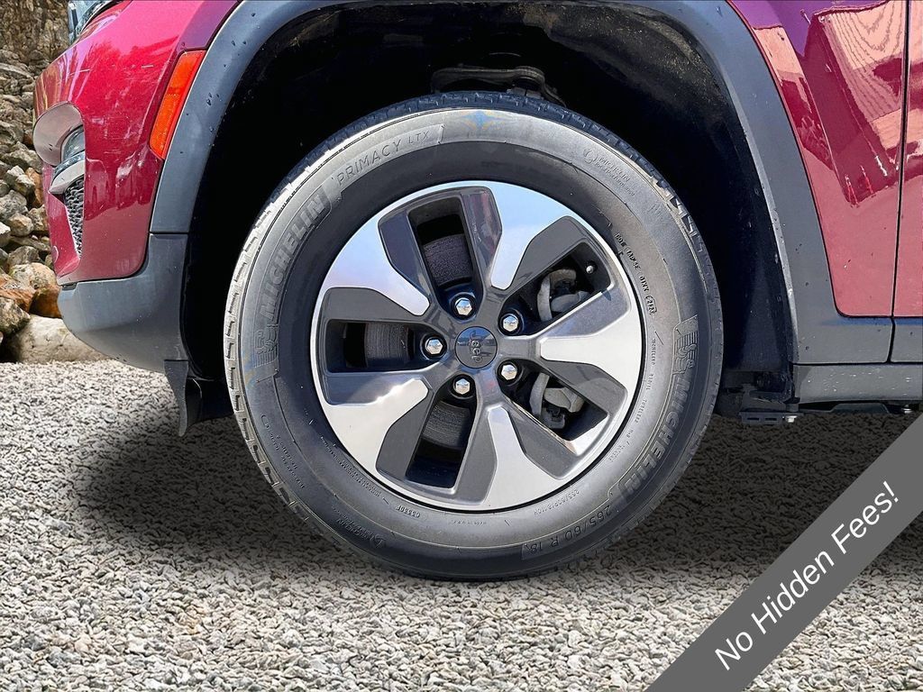 Used 2023 Jeep Grand Cherokee 4WD 4xe image 8
