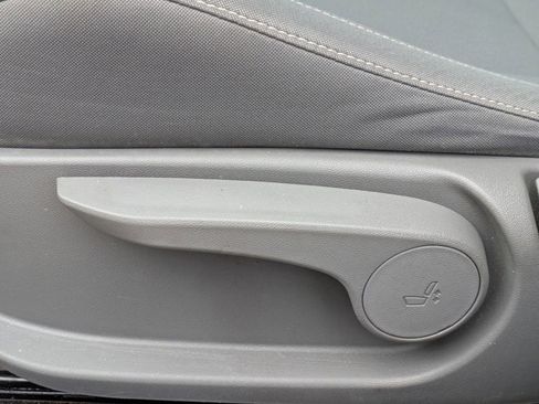 Used 2024 Hyundai Elantra SEL image 20