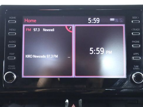 Used 2020 Toyota Corolla LE image 21