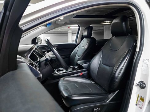 Used 2018 Ford Edge Titanium w/ Canadian Touring Package image 20