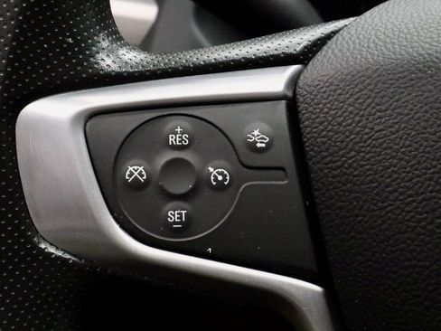 Used 2023 GMC Acadia SLE image 27