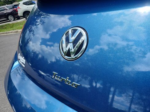 Used 2018 Volkswagen Beetle 2.0T S FWD image 25
