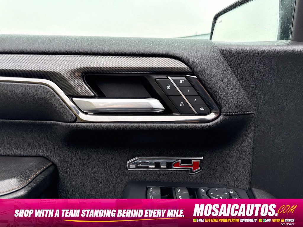 Used 2024 GMC Sierra 1500 AT4 w/ Technology Package AWD/4WD image 9
