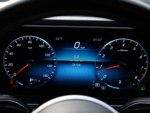 Used 2021 Mercedes-Benz GLE 350 4MATIC w/ AMG Line Exterior image 21