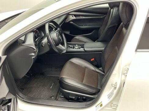 Used 2025 MAZDA MAZDA3 Hatchback w/Premium Plus Pkg AWD/4WD image 3