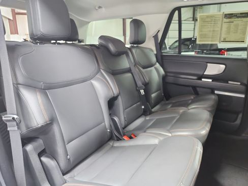 Used 2025 Ford Expedition Active AWD/4WD image 50